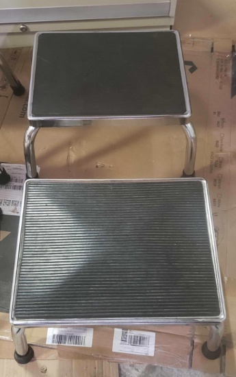 2 STEEL ANTI SLIP STEP STOOLS