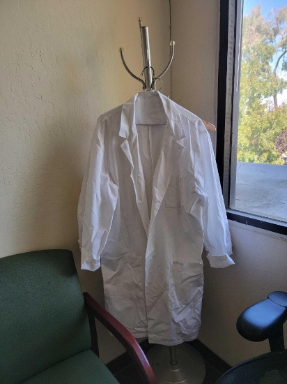 3 WHITE MEDICAL LAB COATS