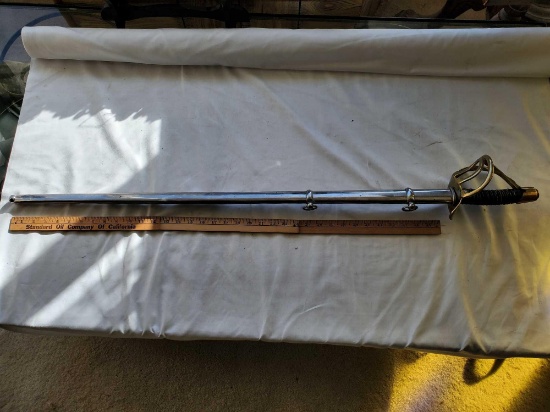 MODEL 1860 CALVARY SWORD REPLICA WITH SCABBARD
