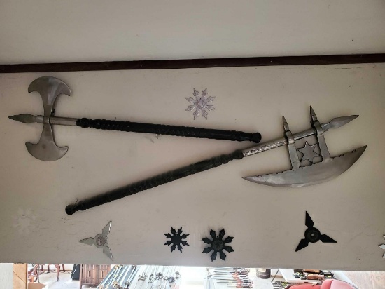 TWO BATTLE AXES AND NINJA STAR DECORATIONS