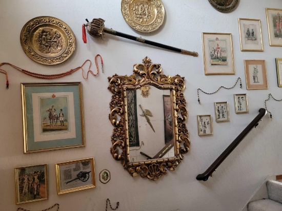 WALL MIRROR AND DECORATIONS