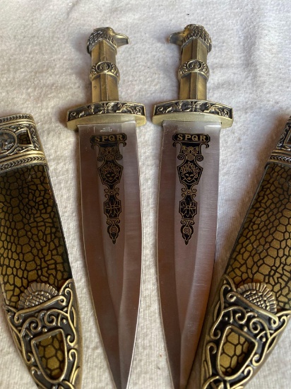 MATCHED ROMANA DAGGERS SET