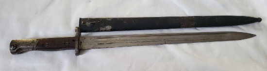 UNMARKED BAYONET AND SCABBARD