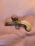 SMALL FLINTLOCK PISTOL