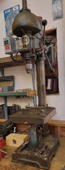 WALKER TURNER DRILL PRESS