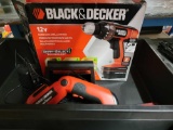 BLACK AND DECKER DRILL