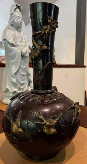 JAPANESE MIXED MEDIA VASE - EARLY 19TH CEN