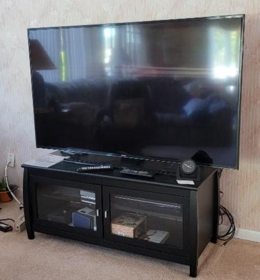 SAMSUNG FLAT PANEL TV WITH STAND