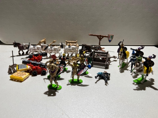 BRITAINS KNIGHTS AND CATAPULTS