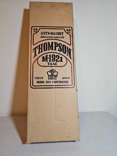 SUBMACHINE MODEL GUN