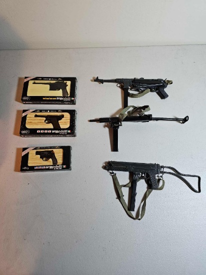 6 MINIATURE REPLICA GUNS