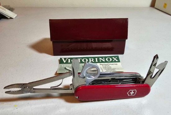 VICTORINOX ORIGINAL SWISS ARMY KNIFE