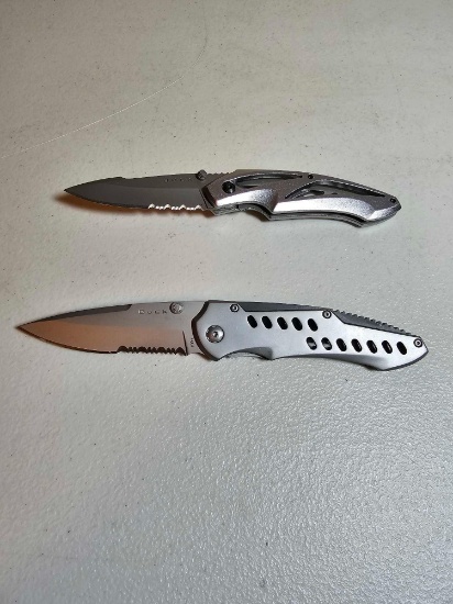 2 BUCK KNIVES