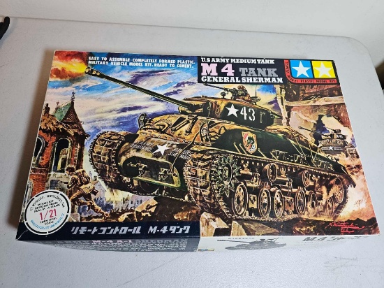 TAMIYA 1/35 RC US MEDIUM TANK M4A3 SHERMAN W/CONTROL UNIT TRACK
