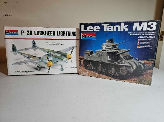 2 MONOGRAM MODEL KITS