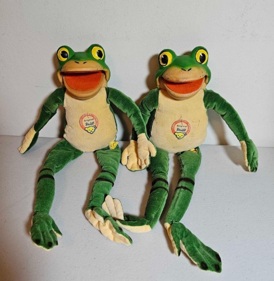 2 STEIFF VINYL FACE FROGS