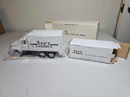 2 ERTL SEES CANDIES VEHICLES