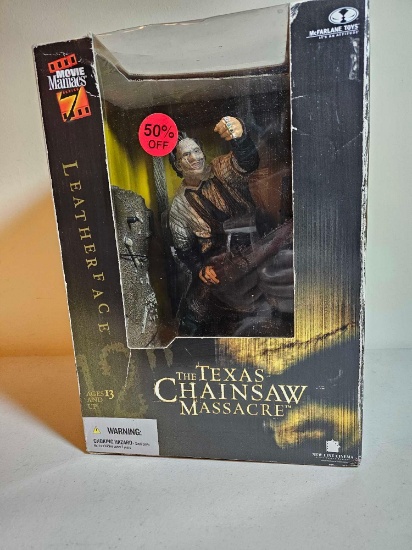 TEXAS CHAINSAW MASSACRE FIGURE