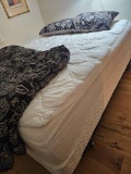 DOUBLE MATTRESS AND BOX SPRING