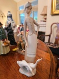 LLADRO GIRL WITH GEESE FIGURINE