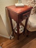 PAIR OF GEORGIAN STYLE SIDE TABLES