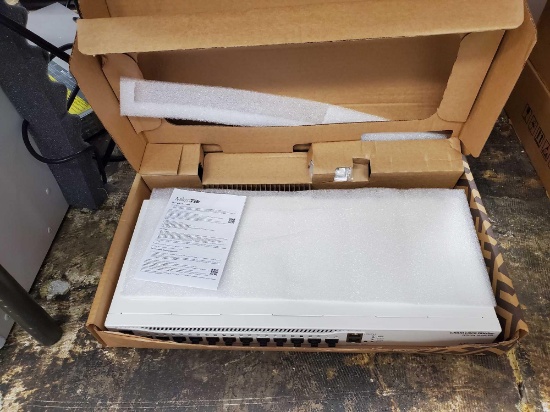 MIKROTIK CLOUD CORE ROUTER