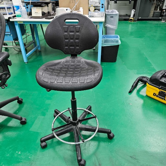 ULINE LAB CHAIR