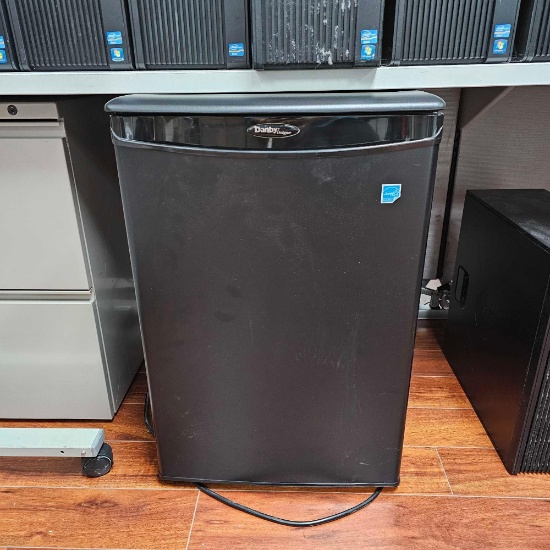 DANBY MINI REFRIGERATOR
