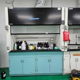 FUME HOOD