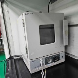 YAMATO VACUUM OVEN ADP-21