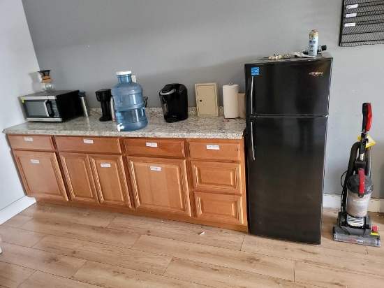 KITCHENETTE AREA