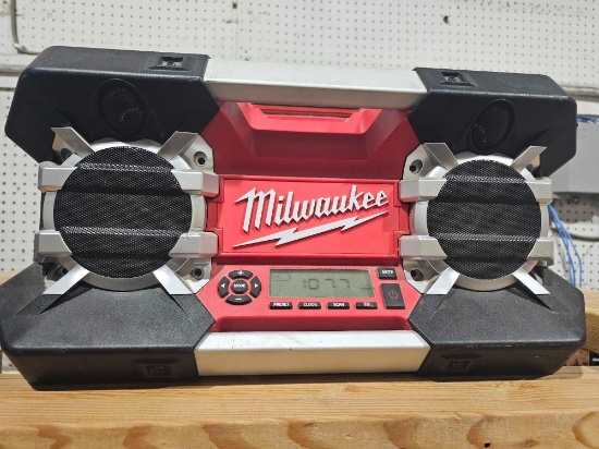 MILWAUKEE JOBSITE RADIO