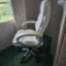 WHITE OFFICE CHAIR