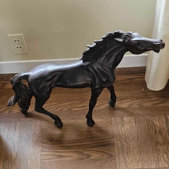 BRONZE HORSE STATUE