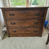 1930S VINTAGE 3 DRAWER DRESSER
