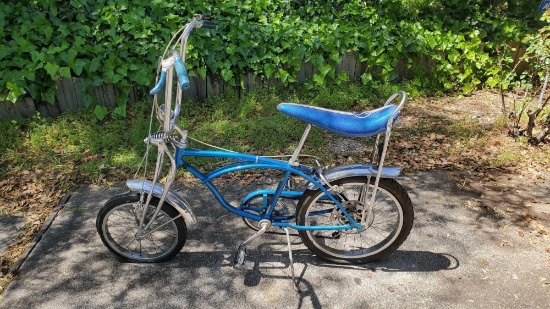 SCHWINN BERRY KRATE BICYCLE