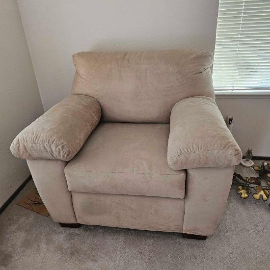 3 PIECE SECTIONAL COUCH