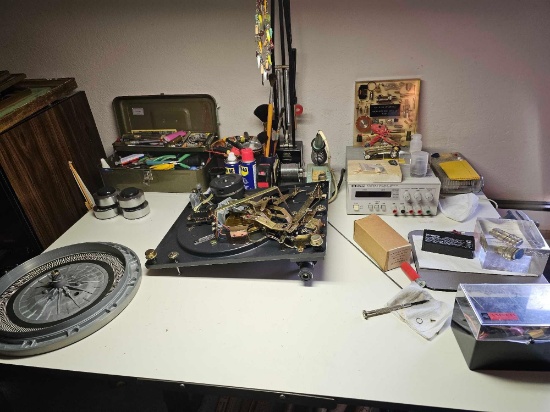 WORK BENCH W/CONTENTS