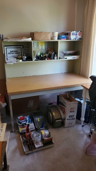 SHIPPING DESK WITH CONTENTS