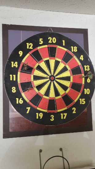 BRISTLE BOARD DART BOARD