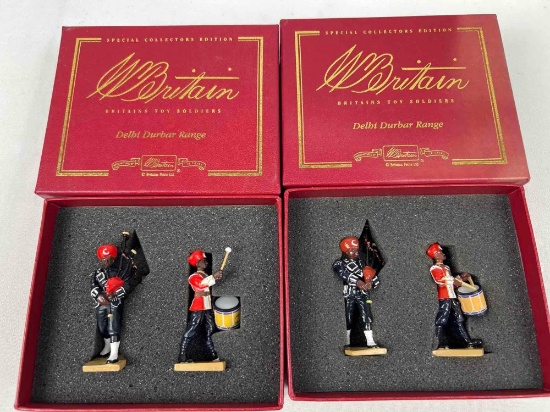 BRITAINS 2 PAIR OF TOY SOLDIERS