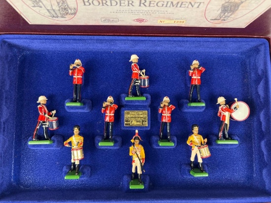 BRITAINS ROYAL BORDER REGIMENT TOY SOLDIERS