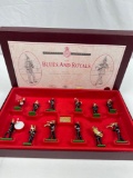 BRITAINS SET OF 12 BLUES AND ROYALS BAND FIGURES