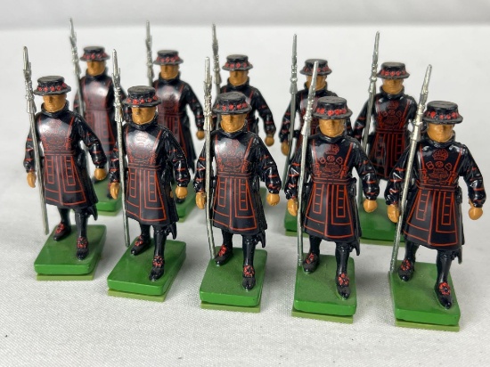 BRITAINS BEEFEATER YEOMAN WARDER FIGURES