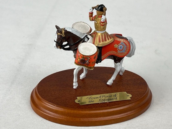 BRITAINS COLLECTION DRUM HORSE