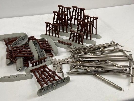 O GAUGE TRESTLE AND TRACK SUPPORTS