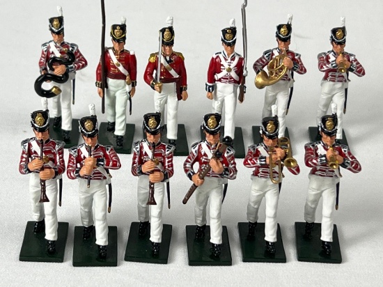 MIXED LOT OF BRITAINS SOLDIERS AND MUSICIANS
