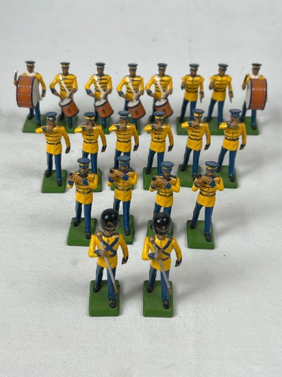BRITAINS US ARMY YELLOW JACKETS BAND