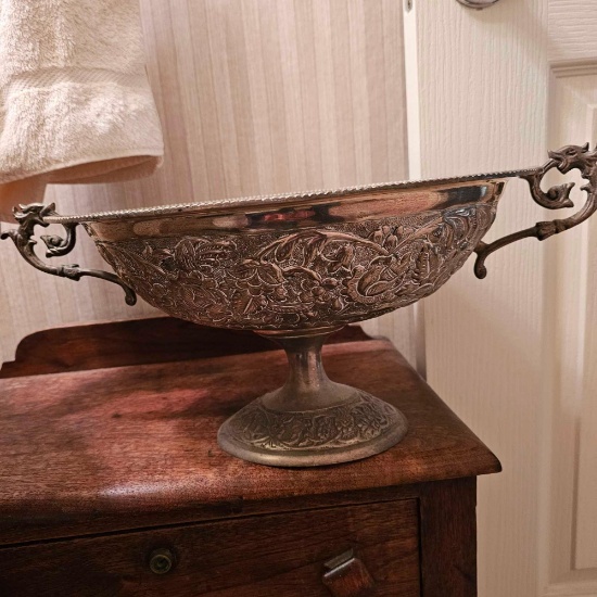 CONTENTS OF HALL BATHROOM