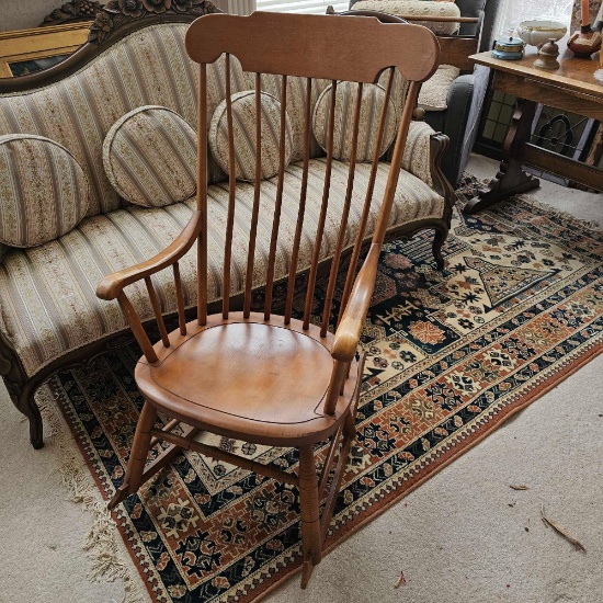 7 SPINDLE NEW ENGLAND ROCKING CHAIR